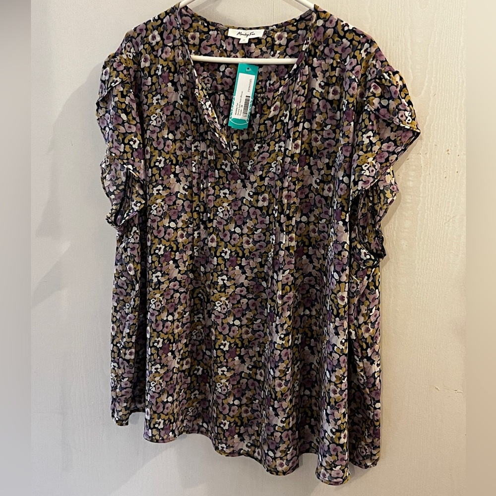 Monday Fun Women's Alvena Floral Split V-Neck Blouse